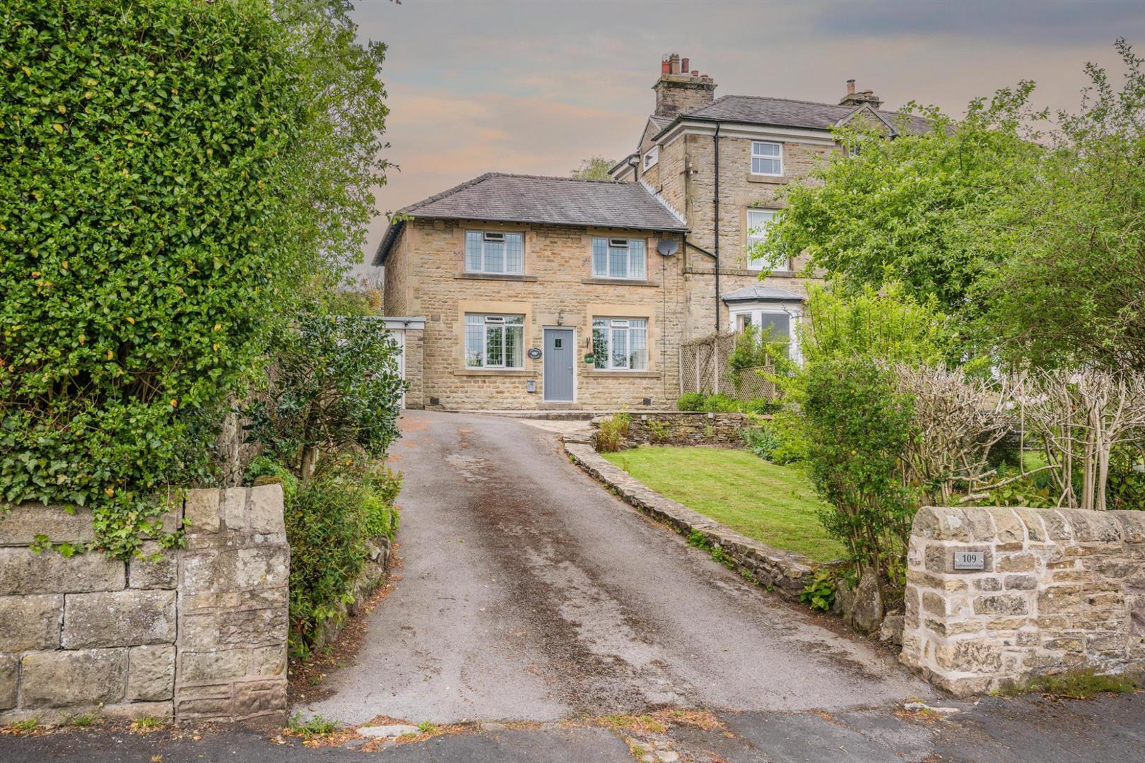Corbar Road, Buxton